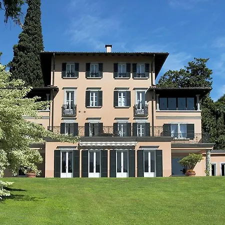 San Siro Sleeps 20 With Pool And Air Con *