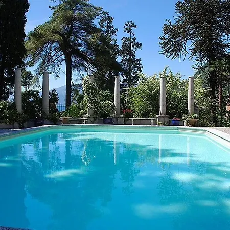 别墅 San Siro Sleeps 20 With Pool And Air Con *