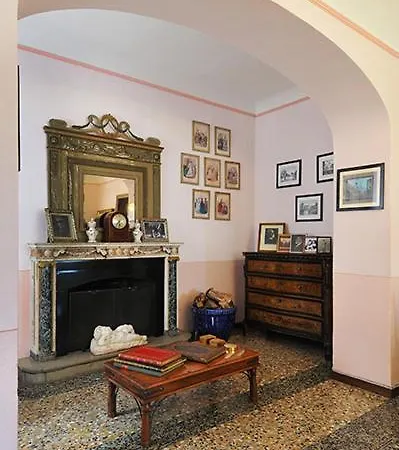 San Siro Sleeps 20 With Pool And Air Con 别墅