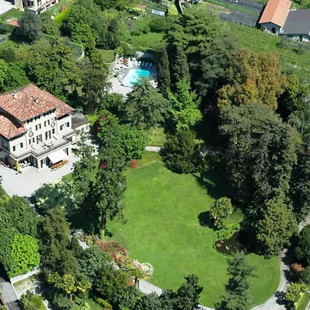San Siro Sleeps 20 With Pool And Air Con *