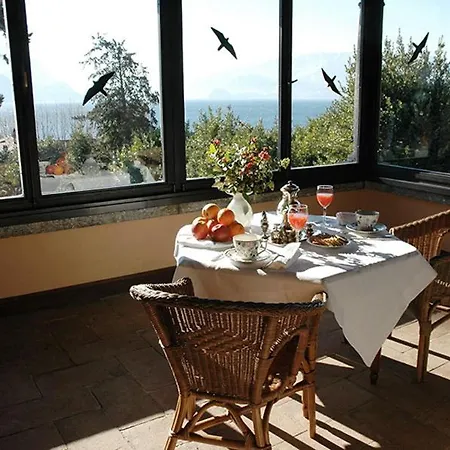 Villa San Siro Sleeps 20 With Pool And Air Con San Siro (Lombardy)