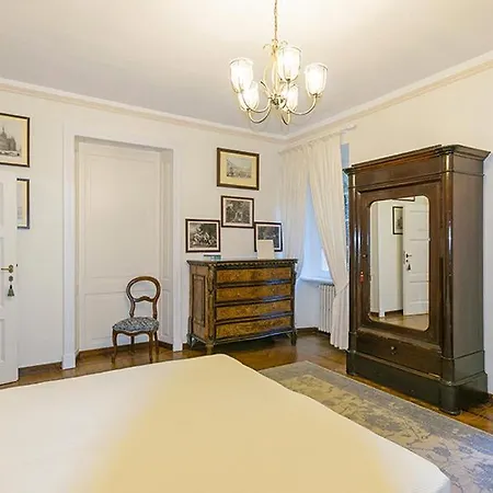 San Siro Sleeps 20 With Pool And Air Con 圣西罗